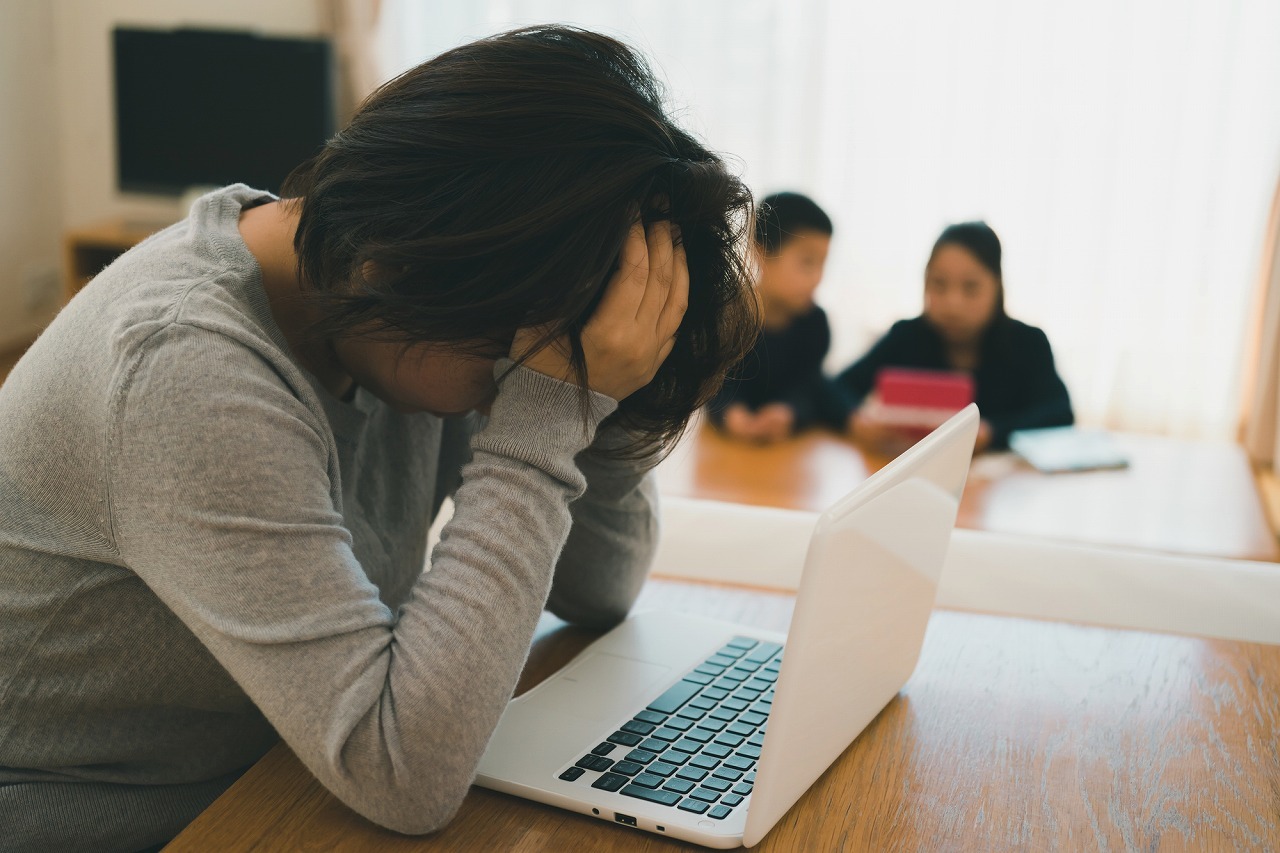 心に余裕が無くてイライラしてしまい、<br />家族にもキツくあたってしまう…。